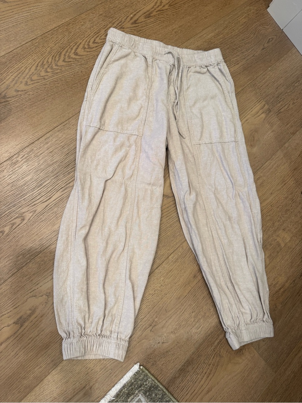 Women's Elastic Waist Jogger Pants in Light Beige